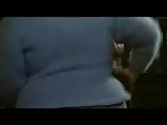 वह अपनी एड़ी को वहीं हिंदी में सेक्सी फुल मूवी पर चिपका देती है।