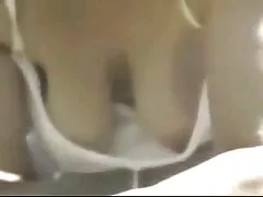 लड़का एक खूबसूरत महिला के मूवी फिल्म सेक्सी वीडियो में साथ एक युवती को एक फार्ट के रूप में मोबाइल फोन पर तस्वीरें लेता है