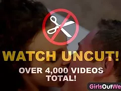 उसे एक विशाल डिक मिला सेक्सी मूवी सेक्सी मूवी पिक्चर