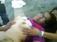 दोस्त पार्किंग में एक गोरा सौंदर्य की अश्लील फुल सेक्सी मूवी पिक्चर कास्टिंग करता है